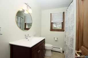 13 Twin Circle Rd, West Haven, CT 06516 - Photo 20