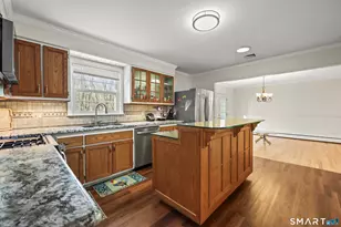 40 Winthrop Pl, Monroe, CT 06468 - Photo 6