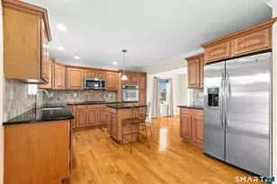 235 Laurel St, Stratford, CT 06615 - Photo 12