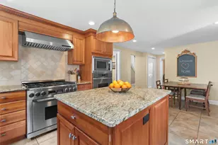 4041 Redding Rd, Fairfield, CT 06824 - Photo 8
