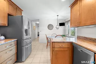 58 Lantern View Dr, Branford, CT 06405 - Photo 10