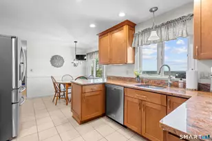 58 Lantern View Dr, Branford, CT 06405 - Photo 8