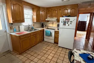23 Magnolia St, New Britain, CT 06053 - Photo 2