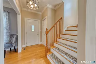 107 Redwood Ln, Berlin, CT 06023 - Photo 2