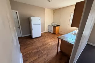 51 Seyms St, Hartford, CT 06120 - Photo 12