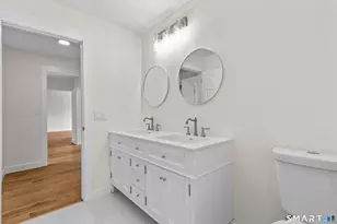564 Pequot Ln, Stratford, CT 06614 - Photo 12