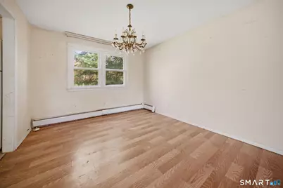 218 Woodland Avenue, Bloomfield, CT 06002 - Photo 12