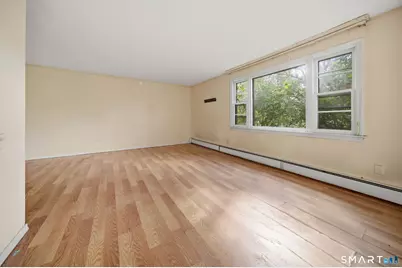 218 Woodland Avenue, Bloomfield, CT 06002 - Photo 10