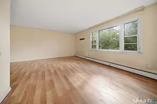 218 Woodland Ave, Bloomfield, CT 06002 - Photo 10