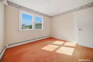 218 Woodland Ave, Bloomfield, CT 06002 - Photo 20