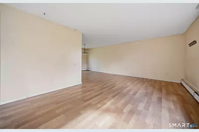 218 Woodland Avenue, Bloomfield, CT 06002 - Photo 8
