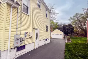 38 Grandview Ave, Hamden, CT 06514 - Photo 2