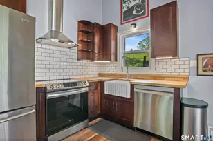 25 Oxford St, Bethel, CT 06801 - Photo 8