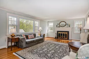 49 Foxridge Rd, West Hartford, CT 06107 - Photo 4