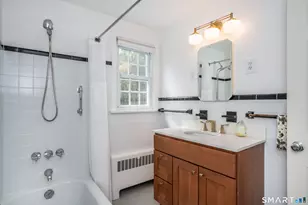 49 Foxridge Rd, West Hartford, CT 06107 - Photo 18
