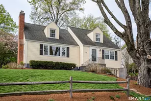 49 Foxridge Rd, West Hartford, CT 06107 - Photo 2