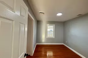 22 Pine St, Waterford, CT 06385 - Photo 22