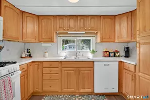 39 Old Wood Rd, Mansfield, CT 06268 - Photo 16