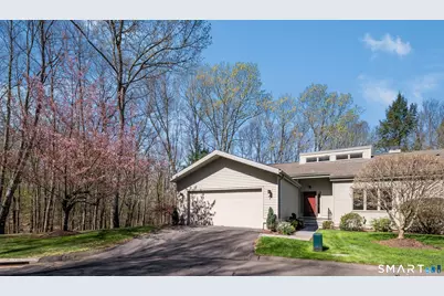7 Shirecrest, Avon, CT 06001 - Photo 2