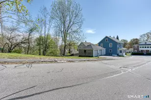 84 Jackson St, Torrington, CT 06790 - Photo 32