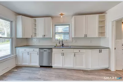 84 Jackson Street, Torrington, CT 06790 - Photo 8