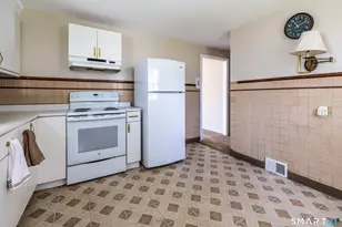 150 Trumbull Ave, Bridgeport, CT 06606 - Photo 10