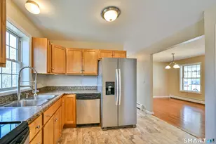 49 Fremont St, Putnam, CT 06260 - Photo 14