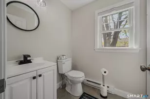 12 Sander St, New London, CT 06320 - Photo 10