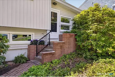 122 Corbin Road, Hamden, CT 06517 - Photo 2