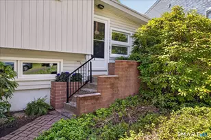 122 Corbin Rd, Hamden, CT 06517 - Photo 2