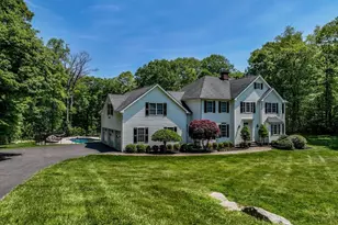 8 Rock Ridge Ct, New Fairfield, CT 06812 - Photo 4