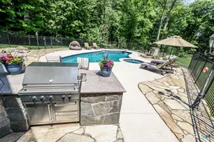 8 Rock Ridge Ct, New Fairfield, CT 06812 - Photo 34