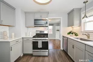35 Sequin St, Hartford, CT 06106 - Photo 8