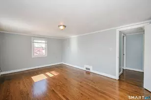 35 Sequin St, Hartford, CT 06106 - Photo 12