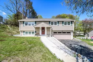 16 Chestnut Dr, Derby, CT 06418 - Photo 2