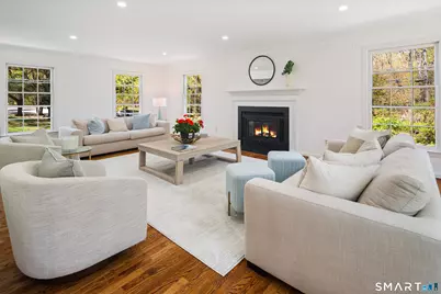 171 Proprietors Crossing, New Canaan, CT 06840 - Photo 4