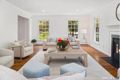 171 Proprietors Crossing, New Canaan, CT 06840 - Photo 4