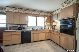 72 Alvord Ln, Stamford, CT 06902 - Photo 6