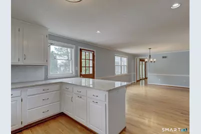 62 Butternut Circle, Wethersfield, CT 06109 - Photo 8