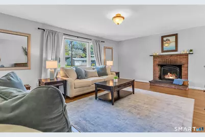 44 Palmer Woods Circle, Branford, CT 06405 - Photo 4