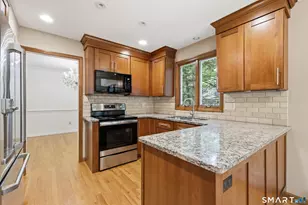 28 Green Woods Ln, Farmington, CT 06085 - Photo 16