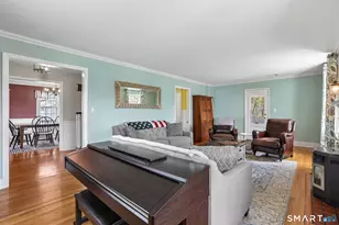 75 Parkway Dr, Trumbull, CT 06611 - Photo 4