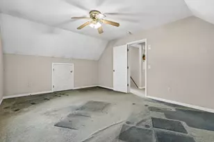 11 Cottage Ln, East Lyme, CT 06357 - Photo 20