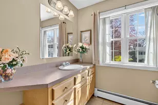 11 Cottage Ln, East Lyme, CT 06357 - Photo 14
