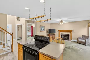 11 Cottage Ln, East Lyme, CT 06357 - Photo 8
