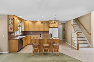 11 Cottage Ln, East Lyme, CT 06357 - Photo 10