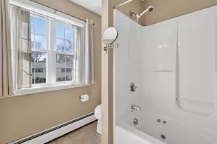 11 Cottage Ln, East Lyme, CT 06357 - Photo 16