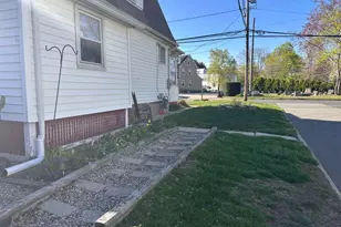 107 Phillips St, Waterford, CT 06385 - Photo 24