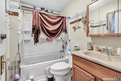 327 Shelton Avenue, New Haven, CT 06511 - Photo 16