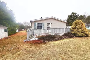 11 Circle Dr, Windham, CT 06256 - Photo 16